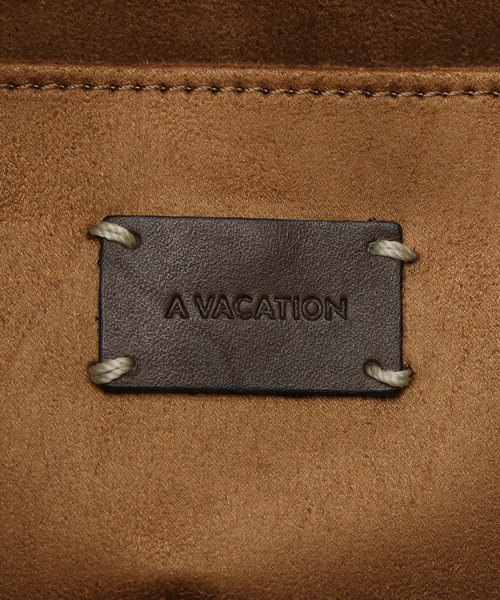 A VACATION/ア ヴァケーション POOL MIDI-I バッグ 23SSA51-00