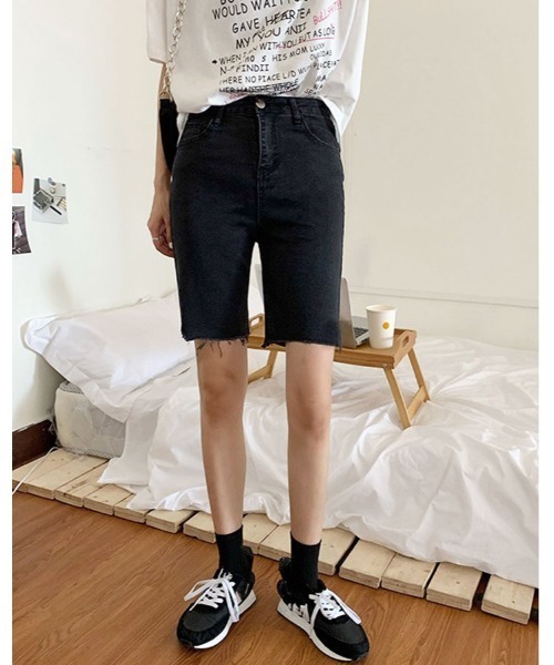 kirakiraShop（キラキラショップ）の「カット オフ ハーフ パンツ（デニムパンツ・レディース・ブラック・2XL/XL/L/M/S）」の7枚目の写真