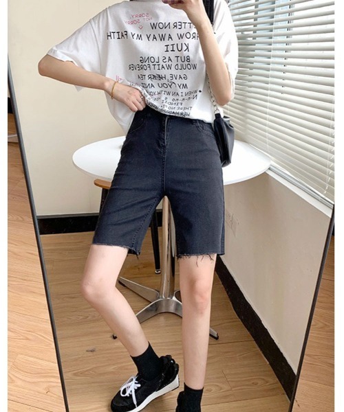 kirakiraShop（キラキラショップ）の「カット オフ ハーフ パンツ（デニムパンツ・レディース・ブラック・2XL/XL/L/M/S）」の8枚目の写真