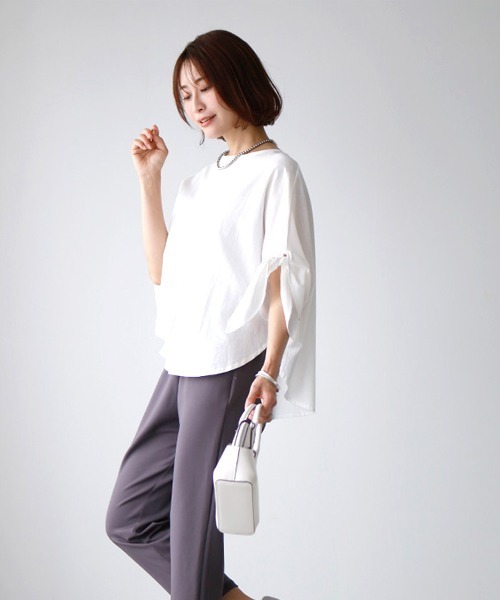 Ehre style(エーレスタイル)の「ONもOFFも 1枚で 主役 袖リボンブラウス(シャツ/ブラウス・レディース・ネイビー/ホワイト/モカ・FREE)」の13枚目の写真