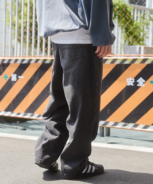 WEGO(ウィゴー)の「WEGO/デニムルーズテーパードパンツ(デニムパンツ・メンズ・グレー/コバルトブルー/ライトインディゴブルー/ブラック・SMALL/LARGE/MEDIUM)」の15枚目の写真