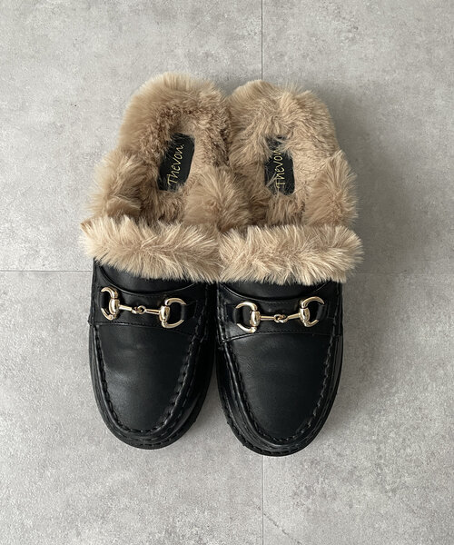 Thevon(ゼボン)の「ファー付きサボ(ブーツ・レディース・ブラック/ブロンズ・M/L)」の6枚目の写真