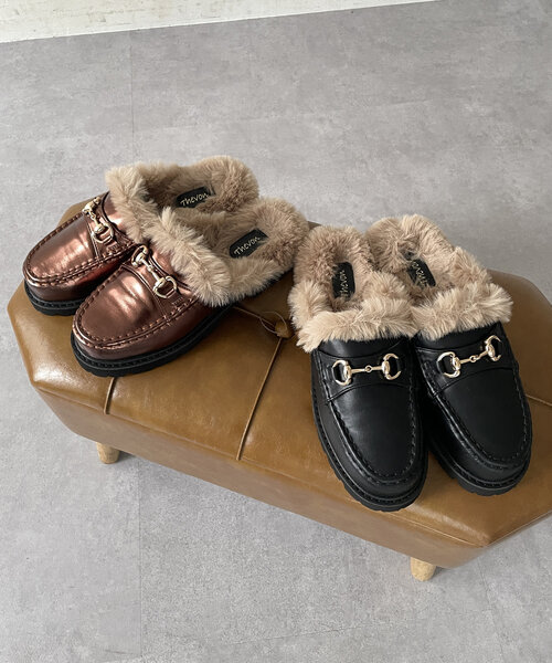 Thevon(ゼボン)の「ファー付きサボ(ブーツ・レディース・ブラック/ブロンズ・M/L)」の10枚目の写真