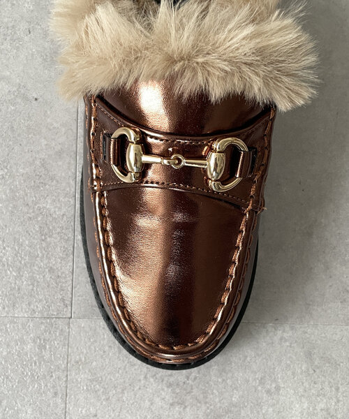 Thevon(ゼボン)の「ファー付きサボ(ブーツ・レディース・ブラック/ブロンズ・M/L)」の16枚目の写真