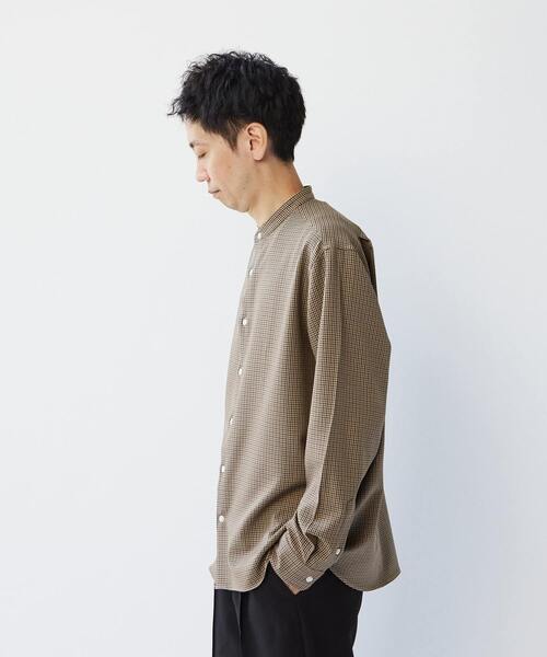 MEN'S MELROSE(メンズメルローズ)の「ウーリーポリエステルパターンスタンダードバンドカラーシャツ(シャツ/ブラウス・メンズ・ネイビー/ベージュ/チャコールグレー/グレー/グリーン・2/4/3)」の7枚目の写真