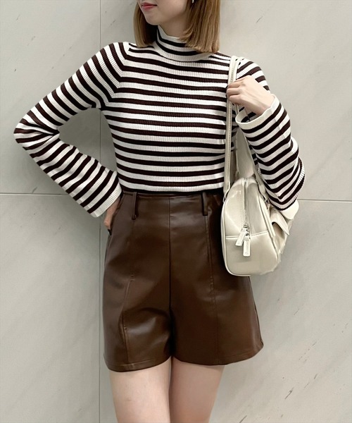 clear（クリア）の「フレアスリーブハイネックボーダーニットトップス [ベーシック オフィスカジュアル 着回し抜群 大人 カジュアル]≪2024AW新作≫（ニット/セーター・レディース・ブラック/ベージュ/ブラウン/グレー/ピンク/ミント・F）」の3枚目の写真