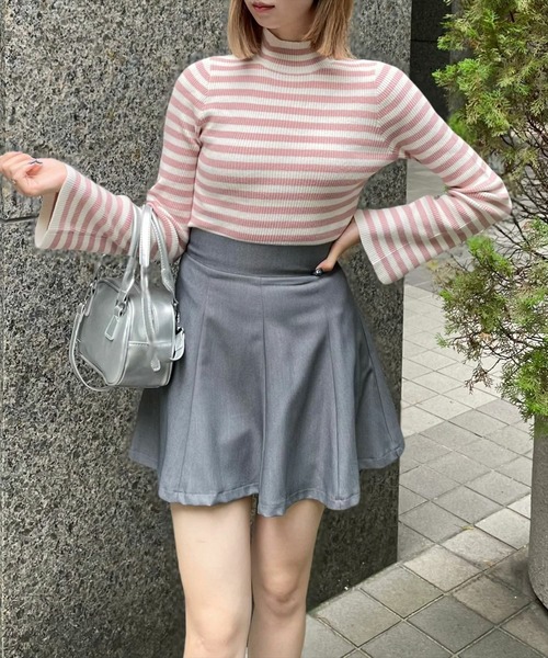 clear（クリア）の「フレアスリーブハイネックボーダーニットトップス [ベーシック オフィスカジュアル 着回し抜群 大人 カジュアル]≪2024AW新作≫（ニット/セーター・レディース・ブラック/ベージュ/ブラウン/グレー/ピンク/ミント・F）」の6枚目の写真