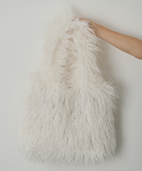 paravion（パラビオン）の「ファーバッグ（トートバッグ・レディース・ブラック/ホワイト・FREE）」の2枚目の写真