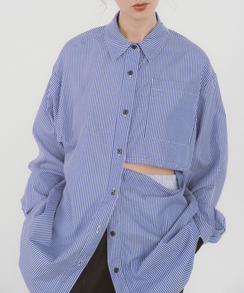 duei（デュイ）の「スリットデザインオーバーサイズルーズシャツ（シャツ/ブラウス・レディース・グレー/ブルー・FREE）」の2枚目の写真