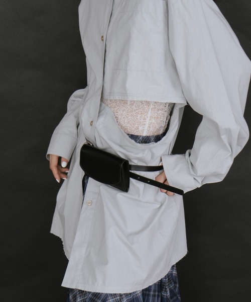 duei（デュイ）の「スリットデザインオーバーサイズルーズシャツ（シャツ/ブラウス・レディース・グレー/ブルー・FREE）」の5枚目の写真