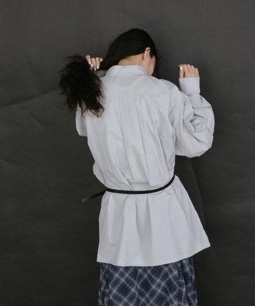 duei（デュイ）の「スリットデザインオーバーサイズルーズシャツ（シャツ/ブラウス・レディース・グレー/ブルー・FREE）」の11枚目の写真