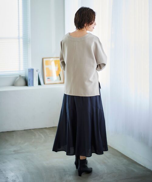 le.coeur blanc（ルクールブラン）の「裏起毛ストレッチドルマンプルオーバー（Tシャツ/カットソー・レディース・オレンジ/グレイッシュベージュ/ブラック・38）」の17枚目の写真