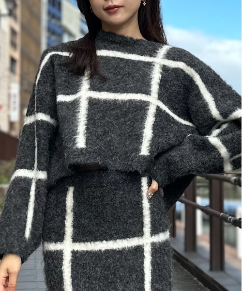 Per sist ence(パーシエンス)の「5Gシャギーチェックショートプルオーバー(ニット/セーター・レディース・グレー/アイボリー/チャコールグレー・FREE)」の10枚目の写真