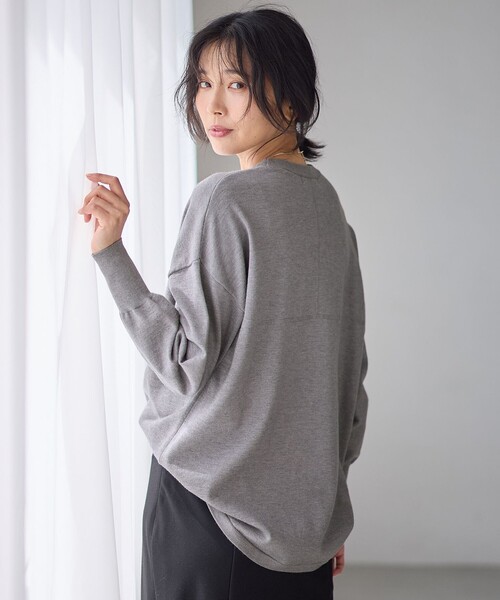 ANY(エニィ)の「【6色展開】ソフトタッチニットプルオーバー(ニット/セーター・レディース・ブラック系/グレー系/ベージュ系/ダークブラウン系/オレンジ系/ピーコックグリーン系・F)」の19枚目の写真