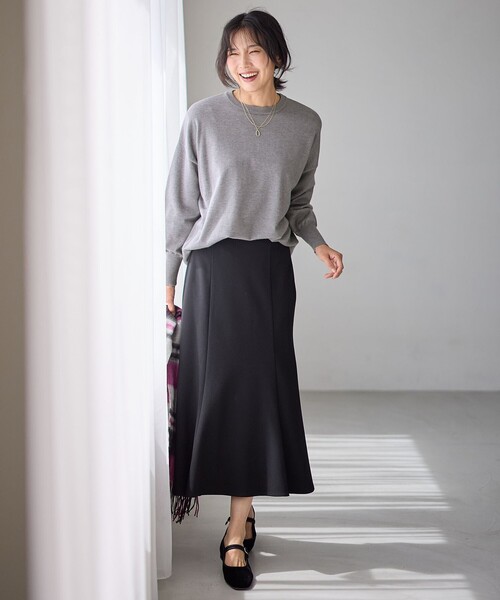 ANY(エニィ)の「【6色展開】ソフトタッチニットプルオーバー(ニット/セーター・レディース・ブラック系/グレー系/ベージュ系/ダークブラウン系/オレンジ系/ピーコックグリーン系・F)」の17枚目の写真