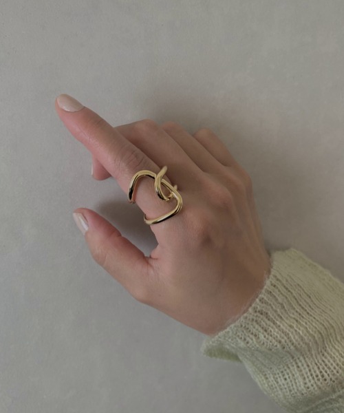 ciite'（シーテ）の「ビッグヒネリクロスリング（リング・レディース・シルバー/ゴールド/ピンクゴールド・FREE）」の2枚目の写真