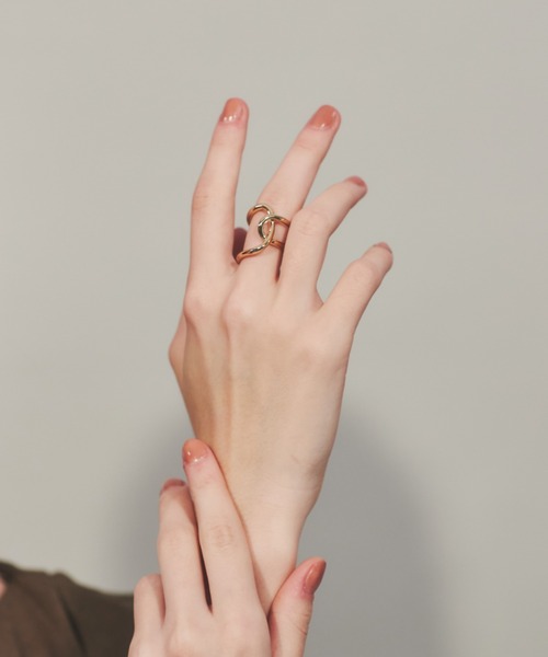ciite'（シーテ）の「ビッグヒネリクロスリング（リング・レディース・シルバー/ゴールド/ピンクゴールド・FREE）」の14枚目の写真