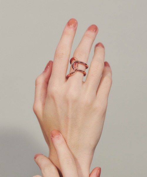 ciite'（シーテ）の「ビッグヒネリクロスリング（リング・レディース・シルバー/ゴールド/ピンクゴールド・FREE）」の7枚目の写真
