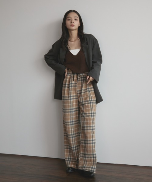 MERLOT(メルロー)の「ツータックチェックイージーパンツ(その他パンツ・レディース・ベージュ/ピンク・FREE)」の9枚目の写真