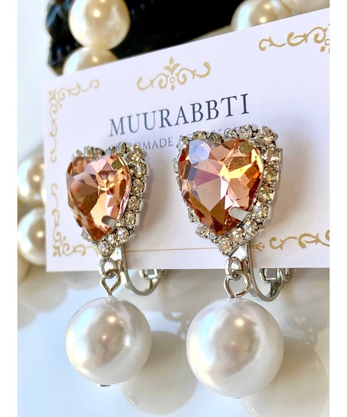 tone（トーン）の「【MUURABBTI】ハートビジューのパールイヤリング(MA)（イヤリング・レディース・レッド/グリーン/ピンク系その他/ブラック/ブルー・FREE）」の10枚目の写真