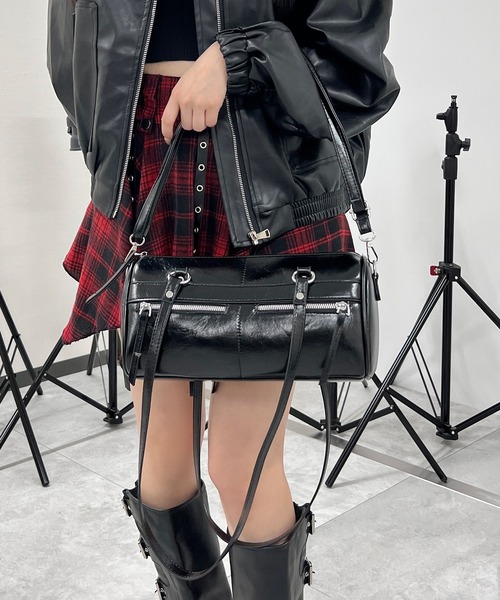 Figments（フィグメンツ）の「フェイクポケット合皮ボストンバッグ（ボストンバッグ・レディース・ブラック・FREE）」の3枚目の写真