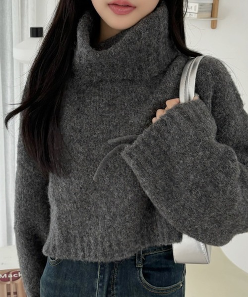 TREOVER(トレオーバー)の「ハイネック・袖ドロスト ブークレショート丈ニット(ニット/セーター・レディース・チャコールグレー/ベージュ/ブルー/杢グレー・FREE)」の5枚目の写真