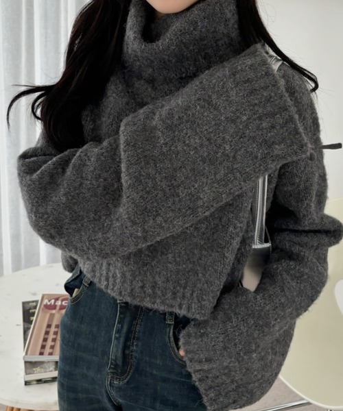 TREOVER(トレオーバー)の「ハイネック・袖ドロスト ブークレショート丈ニット(ニット/セーター・レディース・チャコールグレー/ベージュ/ブルー/杢グレー・FREE)」の7枚目の写真