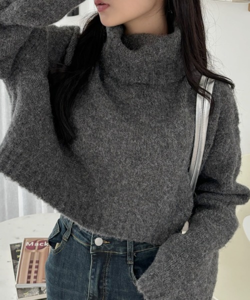 TREOVER(トレオーバー)の「ハイネック・袖ドロスト ブークレショート丈ニット(ニット/セーター・レディース・チャコールグレー/ベージュ/ブルー/杢グレー・FREE)」の8枚目の写真