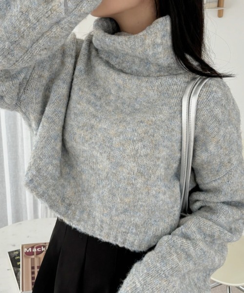 TREOVER(トレオーバー)の「ハイネック・袖ドロスト ブークレショート丈ニット(ニット/セーター・レディース・チャコールグレー/ベージュ/ブルー/杢グレー・FREE)」の13枚目の写真