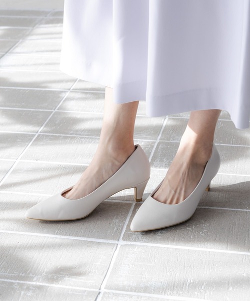 Elura(エルーラ)の「【Sapofeet(サポフィート)】ヒールパンプス/250691(パンプス・レディース・ブラック/グレイッシュベージュ/オフホワイト/ブラック系その他/ブラウン系その他/ライトベージュ・LARGE/MEDIUM/SMALL)」の2枚目の写真