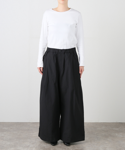 ANGLAN(アングラン)の「ANGLAN / アングラン Decent Pocket Deep Tuck Wide Pant(その他パンツ・レディース・ブラック・FREE)」の2枚目の写真