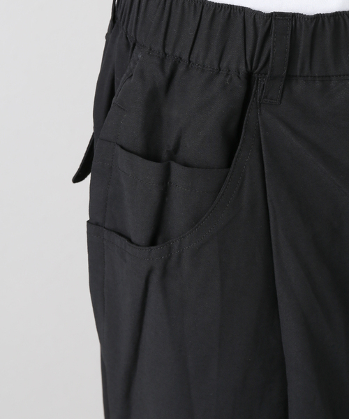 ANGLAN(アングラン)の「ANGLAN / アングラン Decent Pocket Deep Tuck Wide Pant(その他パンツ・レディース・ブラック・FREE)」の11枚目の写真