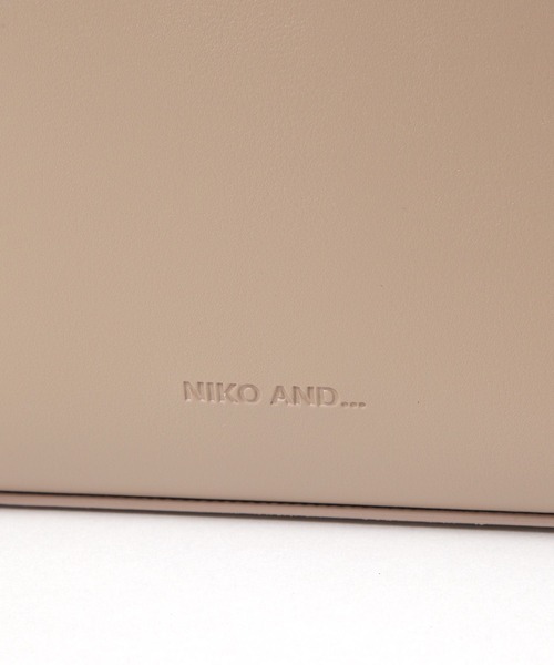 niko and...（ニコアンド）の「ステッチスクエアフェイクレザーショルダーバッグ（ショルダーバッグ・メンズ・ブラック/グリーン/ベージュ/ブラウン・FREE）」の9枚目の写真