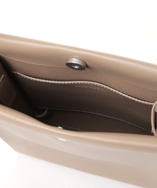 niko and...（ニコアンド）の「ステッチスクエアフェイクレザーショルダーバッグ（ショルダーバッグ・メンズ・ブラック/グリーン/ベージュ/ブラウン・FREE）」の10枚目の写真