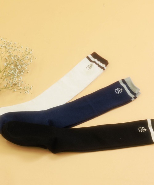 axes femme（アクシーズファム）の「ロゴ刺繍入りラインソックス（ソックス/靴下・レディース・ネイビー/ブラック/キナリ・FREE）」の4枚目の写真