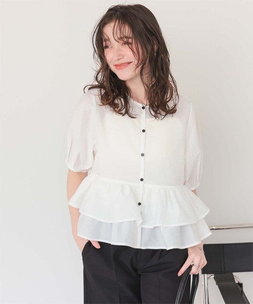 titivate（ティティベイト）の「ペプラムショートランタンスリーブブラウス（シャツ/ブラウス・レディース・ブラック/ライトブルー/ホワイト/ライトイエロー/グレイッシュベージュ/ライトピンク・L/M）」の18枚目の写真