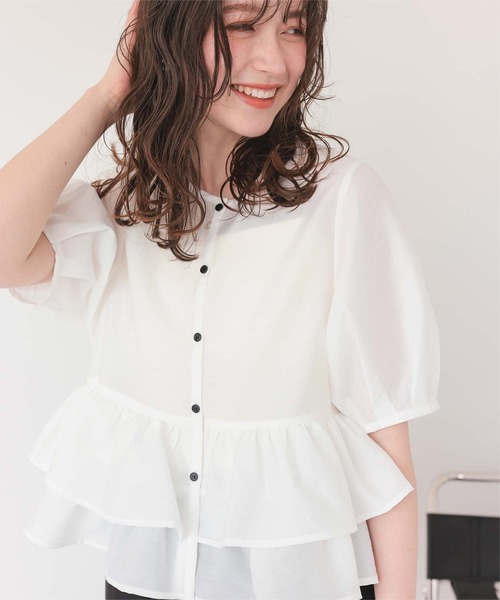 titivate（ティティベイト）の「ペプラムショートランタンスリーブブラウス（シャツ/ブラウス・レディース・ブラック/ライトブルー/ホワイト/ライトイエロー/グレイッシュベージュ/ライトピンク・L/M）」の20枚目の写真