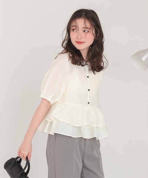 titivate（ティティベイト）の「ペプラムショートランタンスリーブブラウス（シャツ/ブラウス・レディース・ブラック/ライトブルー/ホワイト/ライトイエロー/グレイッシュベージュ/ライトピンク・L/M）」の11枚目の写真