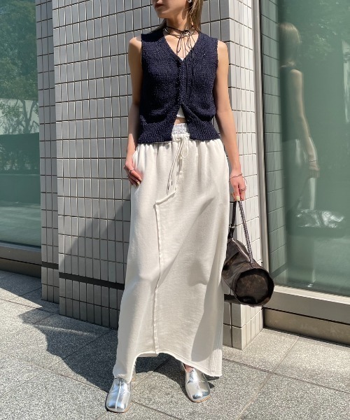 AIC.（エーアイシー）の「ダブルウエストリメイクデザイン裏毛スカート（スカート・レディース・オフホワイト/ネイビー・FREE）」の8枚目の写真