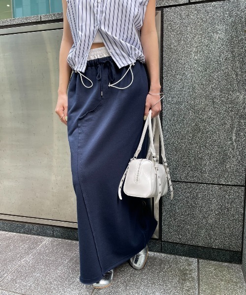 AIC.（エーアイシー）の「ダブルウエストリメイクデザイン裏毛スカート（スカート・レディース・オフホワイト/ネイビー・FREE）」の22枚目の写真