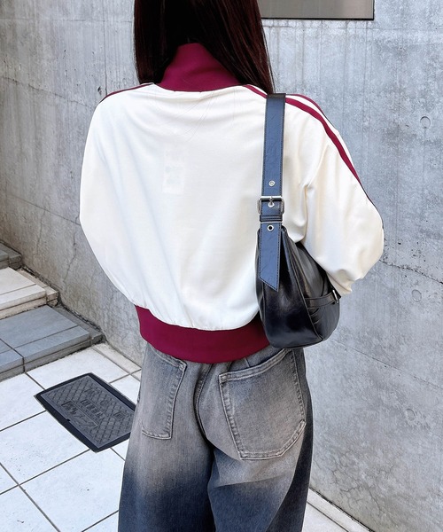 INGNI（イング）の「サイドライン／ジップ胸ロゴトラックジャージ（ジャージ・レディース・ブラック×ホワイト/アイボリー系5/ホワイト系その他5・M）」の12枚目の写真