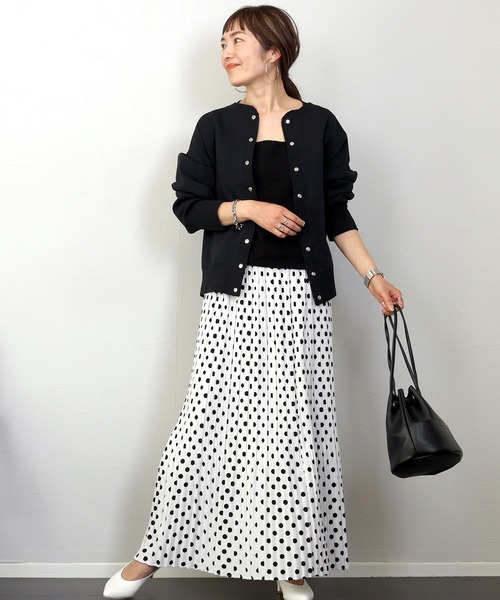 Aletta vita(アレッタビータ)の「ダンボールドットボタン2WAYカーディガン(カーディガン/ボレロ・レディース・ブラック/グレー系その他/カーキブラウン・FREE)」の17枚目の写真