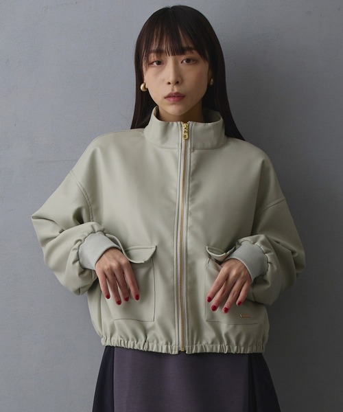NICOLE white(ニコルホワイト)の「スタンドドロストブルゾン(ブルゾン・レディース・ブラック/ベージュ/オリーブ・FREE)」の1枚目の写真