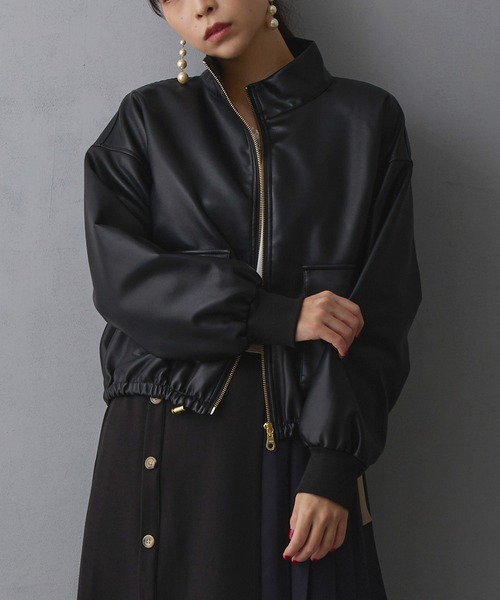 NICOLE white(ニコルホワイト)の「スタンドドロストブルゾン(ブルゾン・レディース・ブラック/ベージュ/オリーブ・FREE)」の2枚目の写真