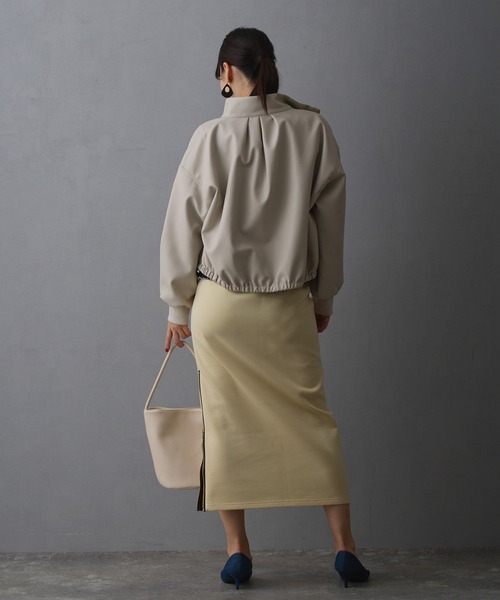 NICOLE white(ニコルホワイト)の「スタンドドロストブルゾン(ブルゾン・レディース・ブラック/ベージュ/オリーブ・FREE)」の6枚目の写真