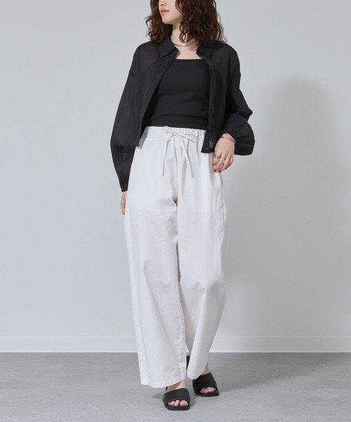 COLONY 2139（コロニートゥーワンスリーナイン）の「カップ付テレコリブスクエアキャミソール（キャミソール・レディース・オフホワイト/ブラック/モカ/ライトグレー・SMALL/MEDIUM/LARGE）」の22枚目の写真