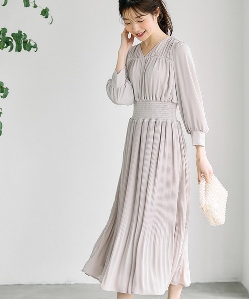 12Twelve Agenda（トゥエルブ　アジェンダ）の「Vネック消しプリーツウエストシャーリングロングワンピース（ワンピース・レディース・ネイビー/グレイッシュベージュ/アイボリー・M）」の8枚目の写真