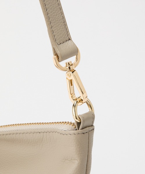 russet（ラシット）の「［本革・370g］ソフトレザーショルダーバッグ(CE-1547)（ショルダーバッグ・レディース・グレー系その他/ライトブルー/アイボリー/ブラック/ダークグリーン/ダークブラウン/ライトグレー・FREE）」の19枚目の写真