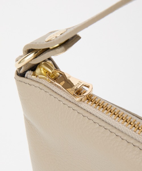 russet（ラシット）の「［本革・370g］ソフトレザーショルダーバッグ(CE-1547)（ショルダーバッグ・レディース・グレー系その他/ライトブルー/アイボリー/ブラック/ダークグリーン/ダークブラウン/ライトグレー・FREE）」の21枚目の写真