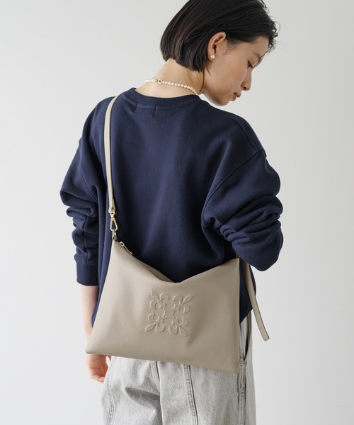 russet（ラシット）の「［本革・370g］ソフトレザーショルダーバッグ